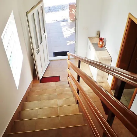 Διαμέρισμα With Parking Space Posedarje, Novigrad - 25411 Posedarje